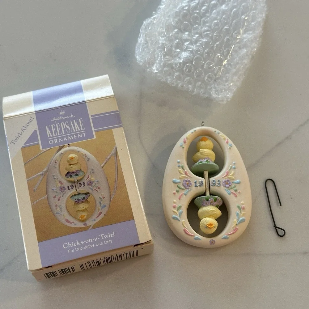 VTG Hallmark Keepsake Easter Ornament 1993 Chicks on a Twirl w/ Box Christmas
